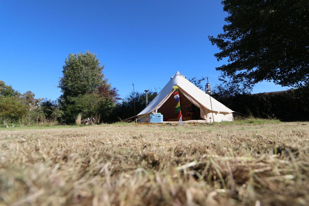 Mulberry Meadow Bell Tent Holt  Exterior photo